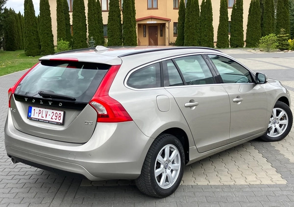 Volvo V60 cena 42900 przebieg: 245324, rok produkcji 2014 z Polanów małe 781